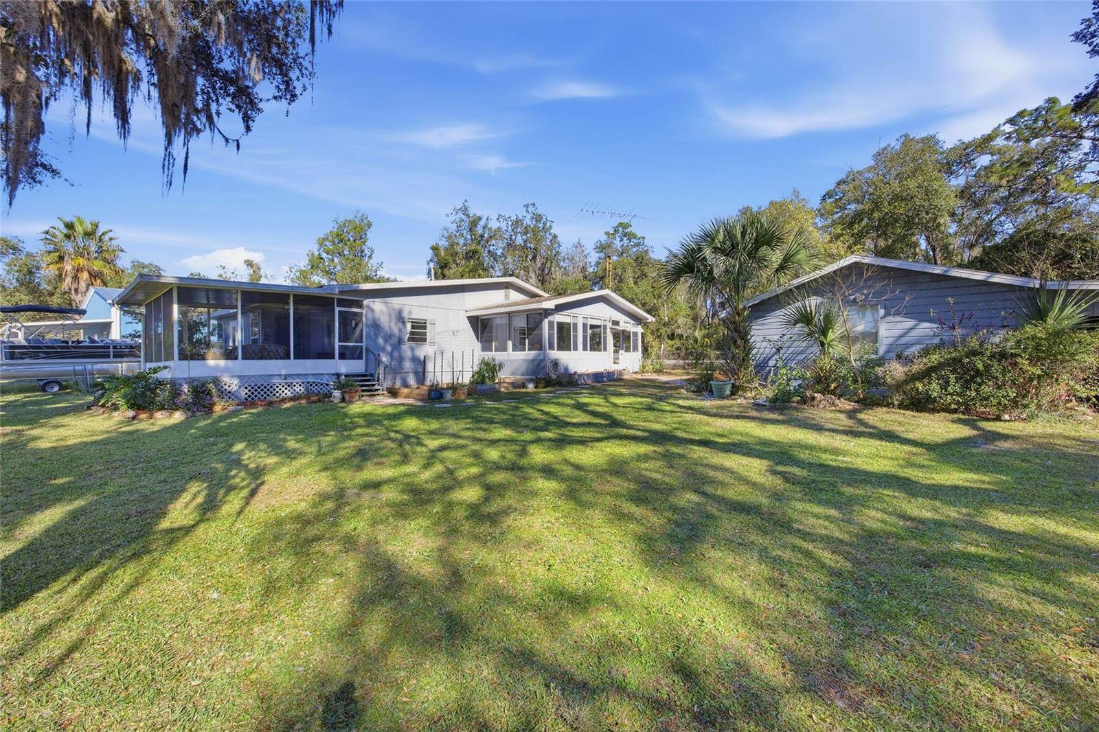 10550 NE 222nd Place Road, Fort Mc Coy, FL 32134