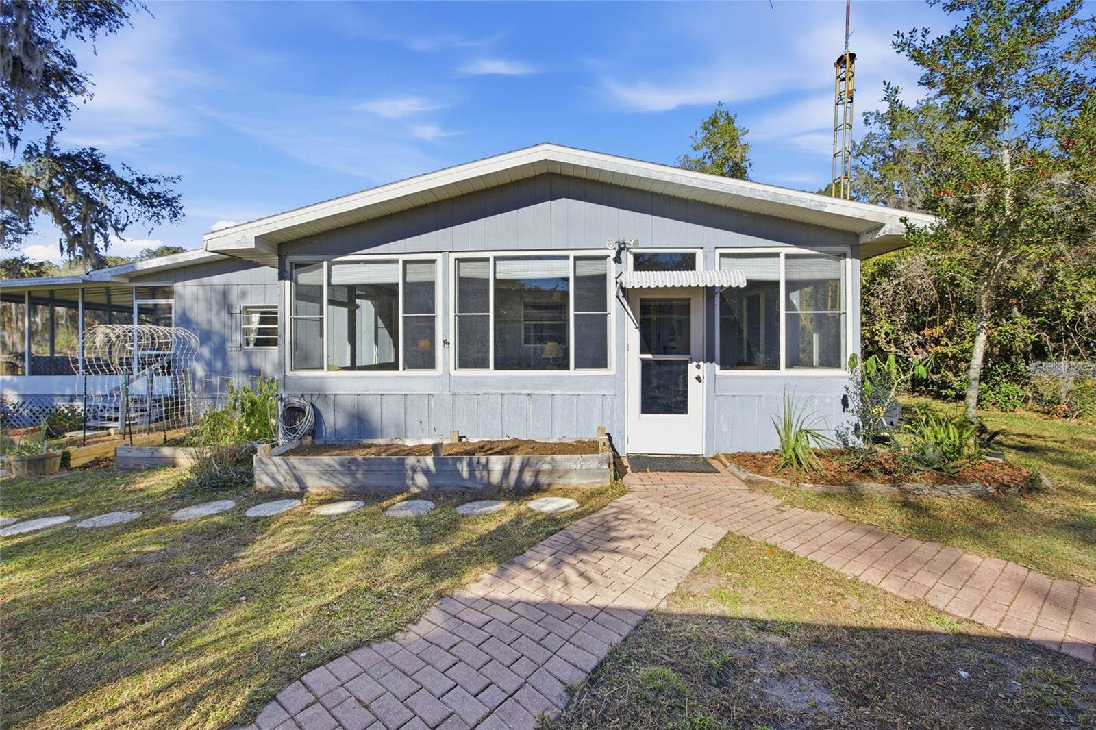 10550 NE 222nd Place Road, Fort Mc Coy, FL 32134