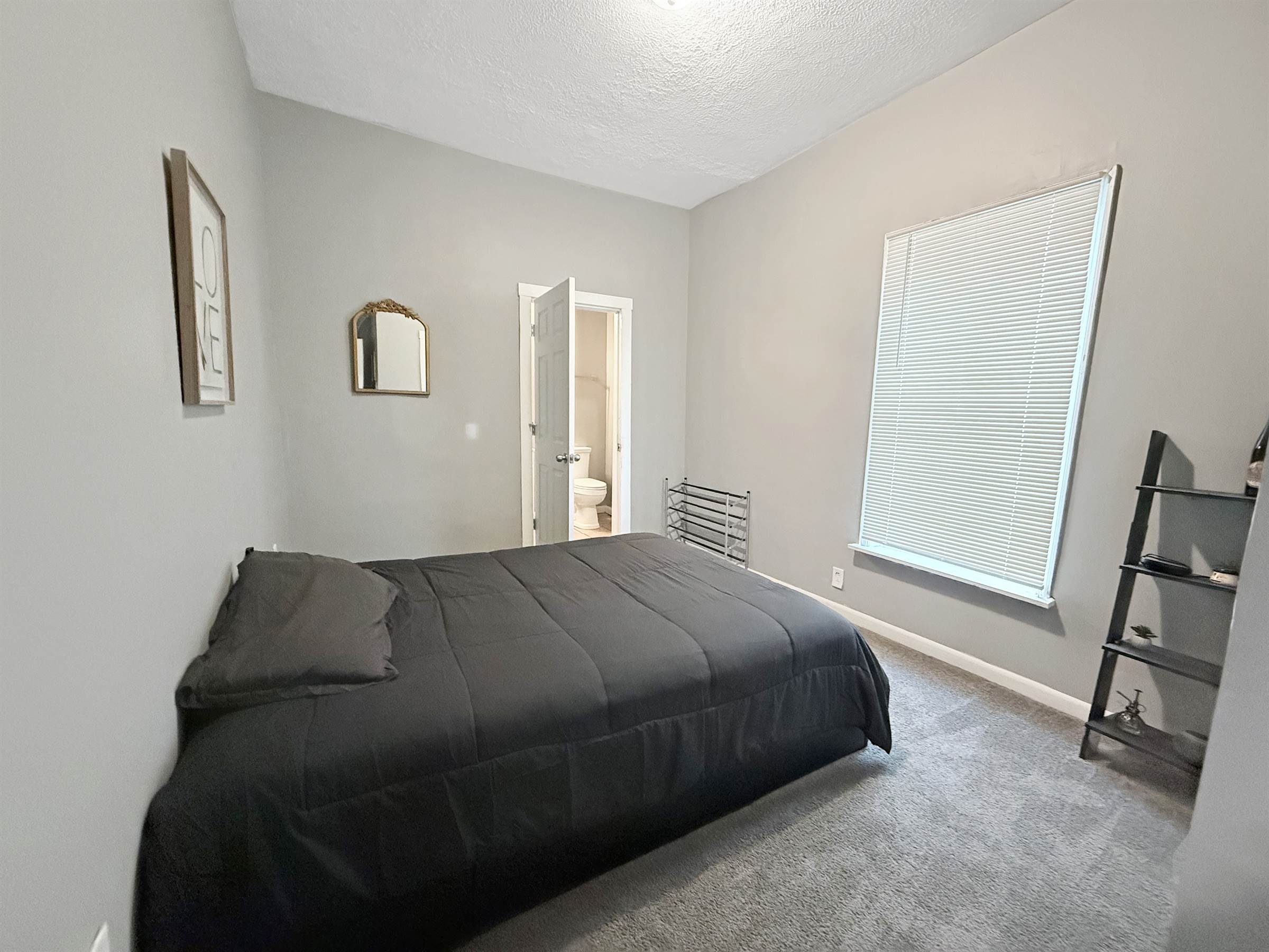 1543 3rd Ave, Terre Haute, IN 47807