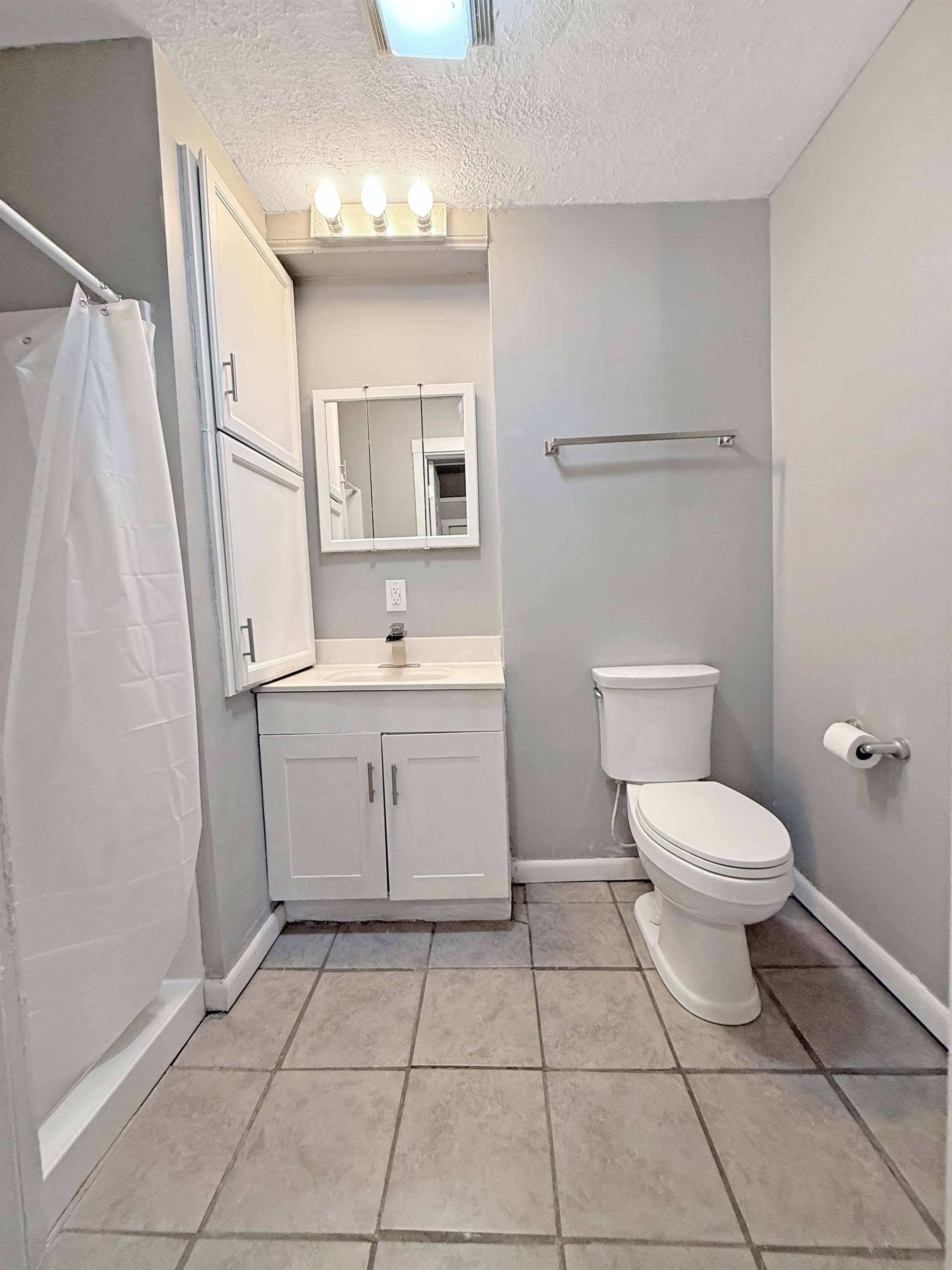 1543 3rd Ave, Terre Haute, IN 47807