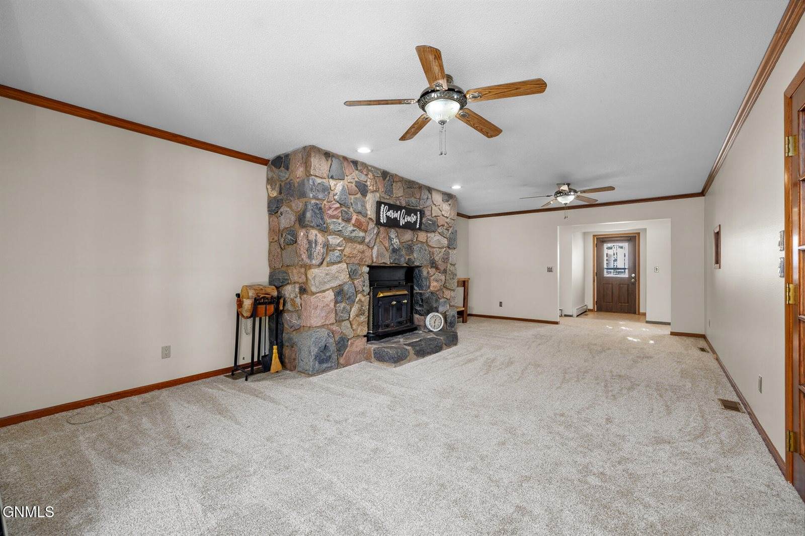 6181 133rd Avenue NW, Williston, ND 58801