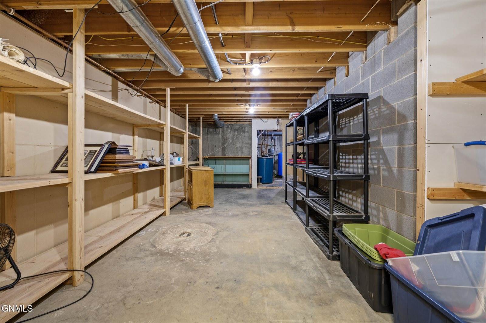 6181 133rd Avenue NW, Williston, ND 58801