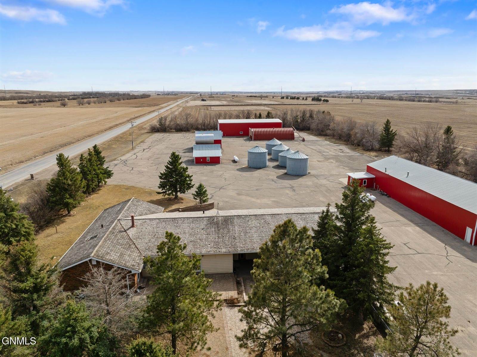 6181 133rd Avenue NW, Williston, ND 58801