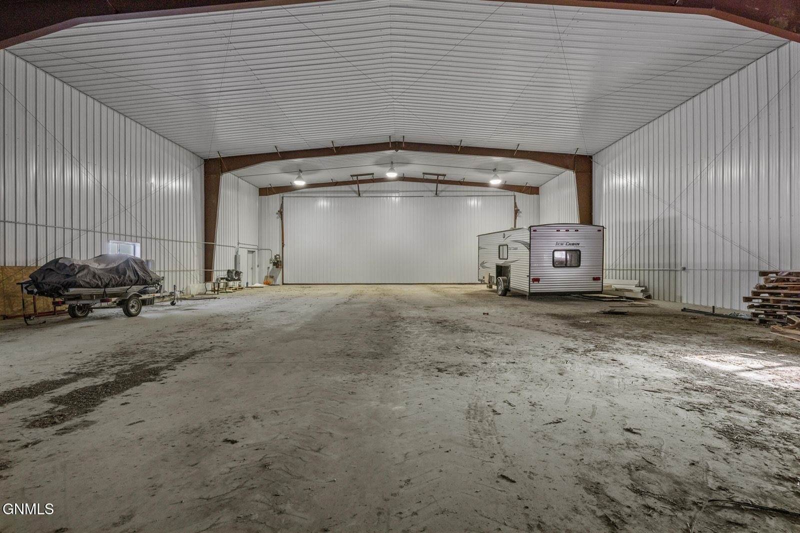 6181 133rd Avenue NW, Williston, ND 58801