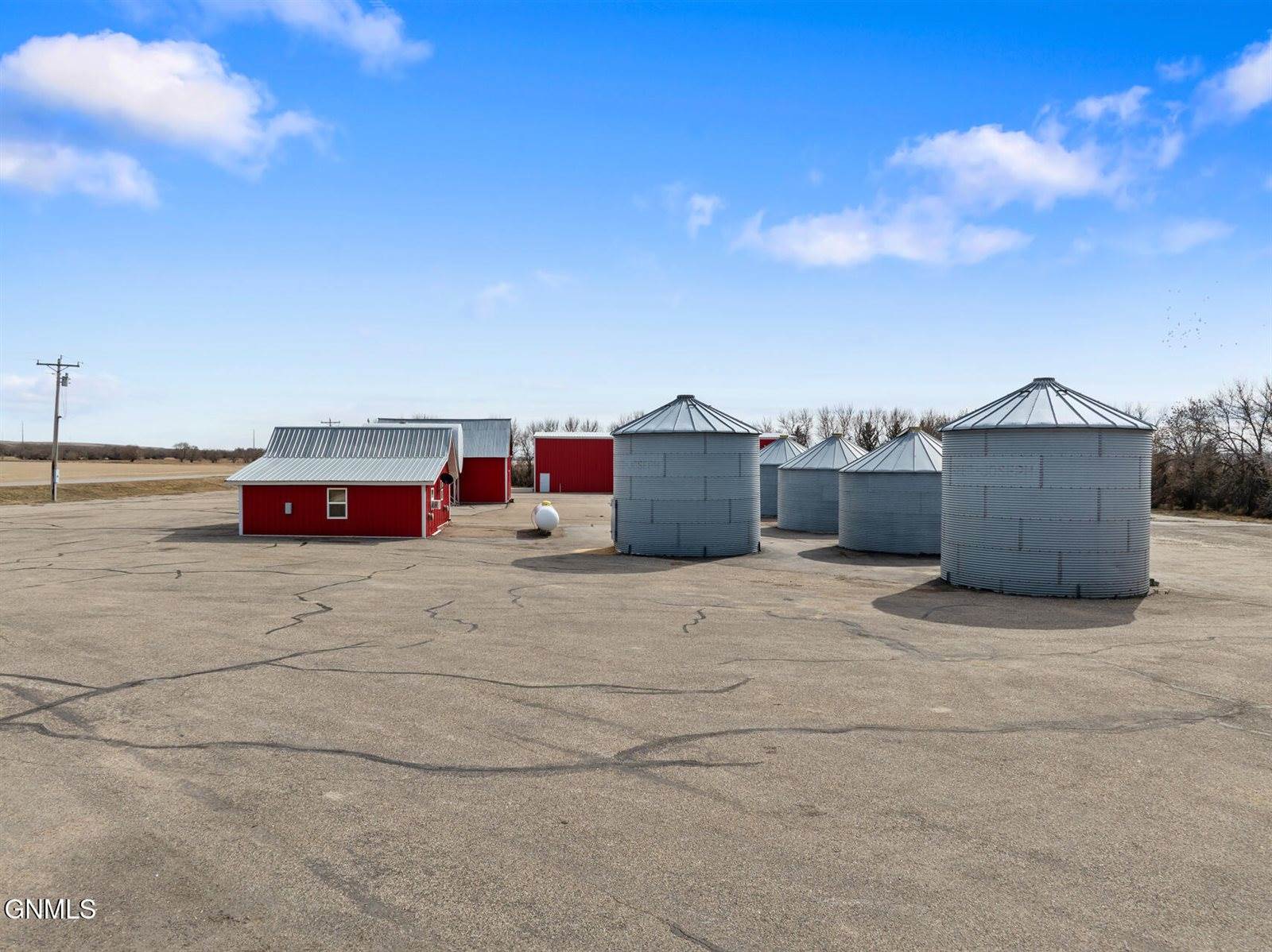 6181 133rd Avenue NW, Williston, ND 58801