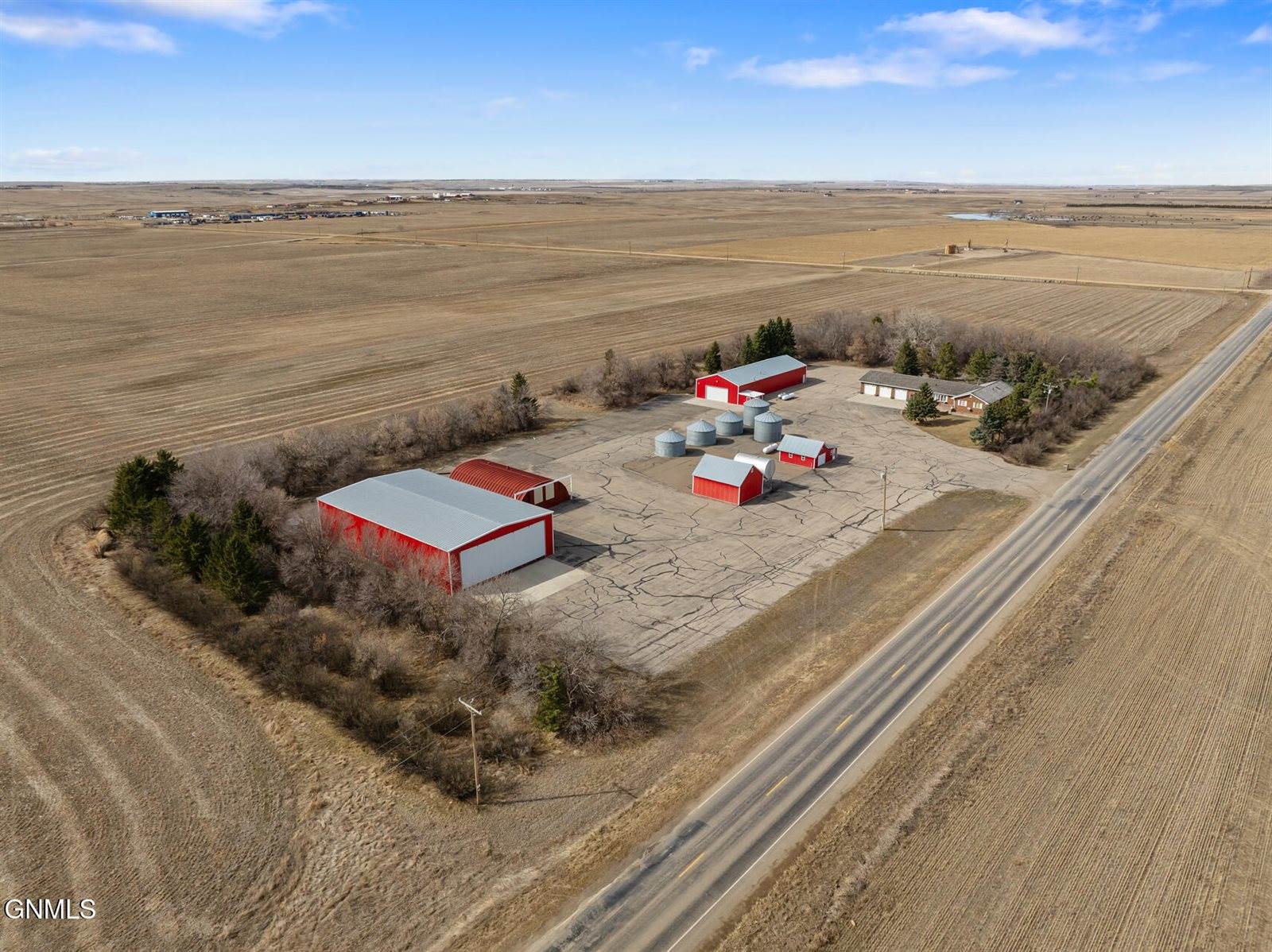 6181 133rd Avenue NW, Williston, ND 58801