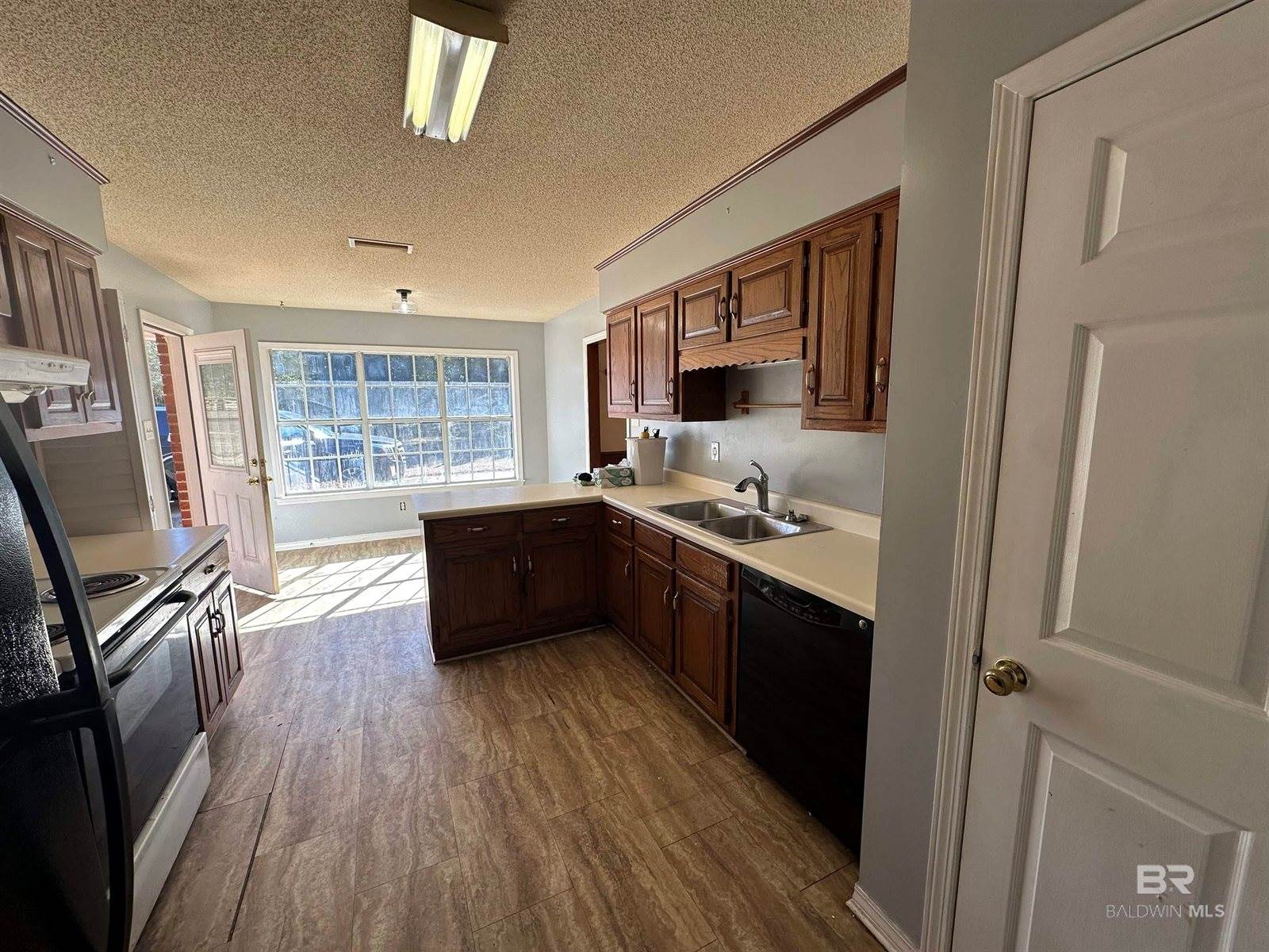 10761 Cowart Road, Mobile, AL 36695