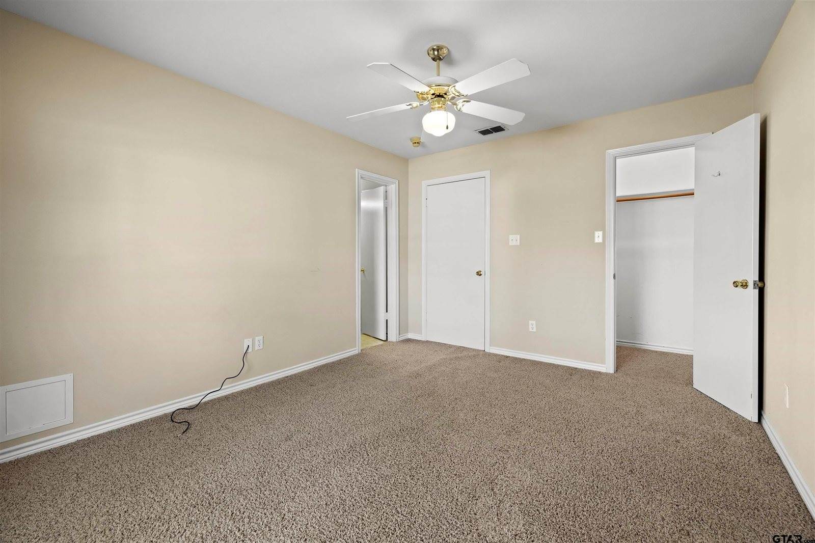 5401 Hollytree Dr. 604, Tyler, TX 75703