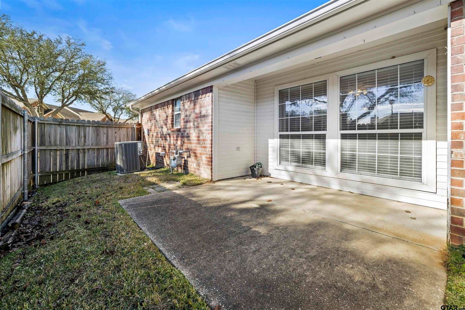 5401 Hollytree Dr. 604, Tyler, TX 75703