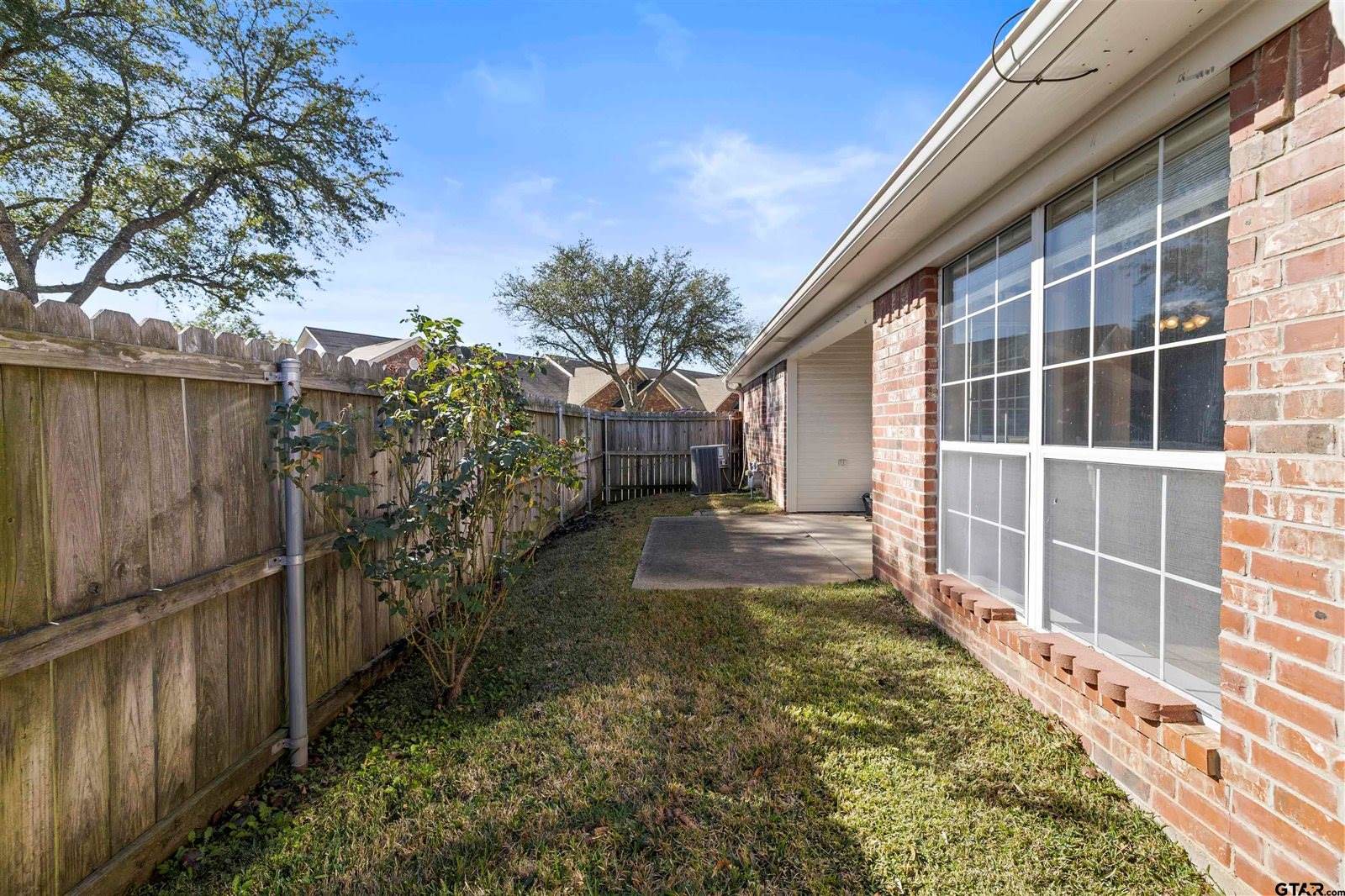 5401 Hollytree Dr. 604, Tyler, TX 75703