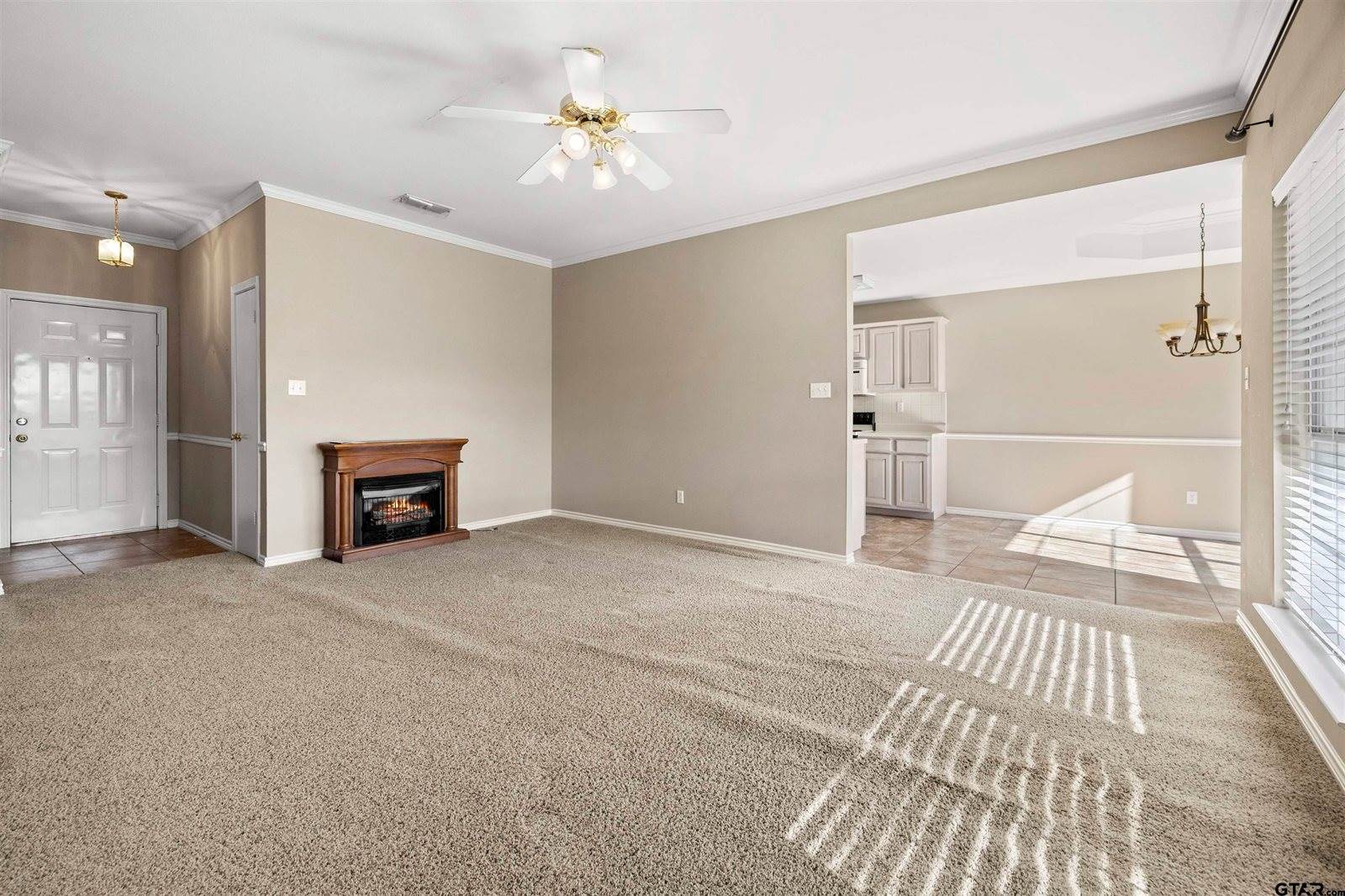 5401 Hollytree Dr. 604, Tyler, TX 75703