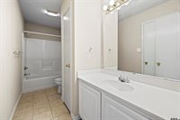 5401 Hollytree Dr. 604, Tyler, TX 75703