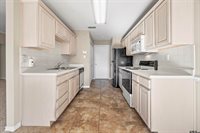 5401 Hollytree Dr. 604, Tyler, TX 75703