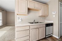 5401 Hollytree Dr. 604, Tyler, TX 75703