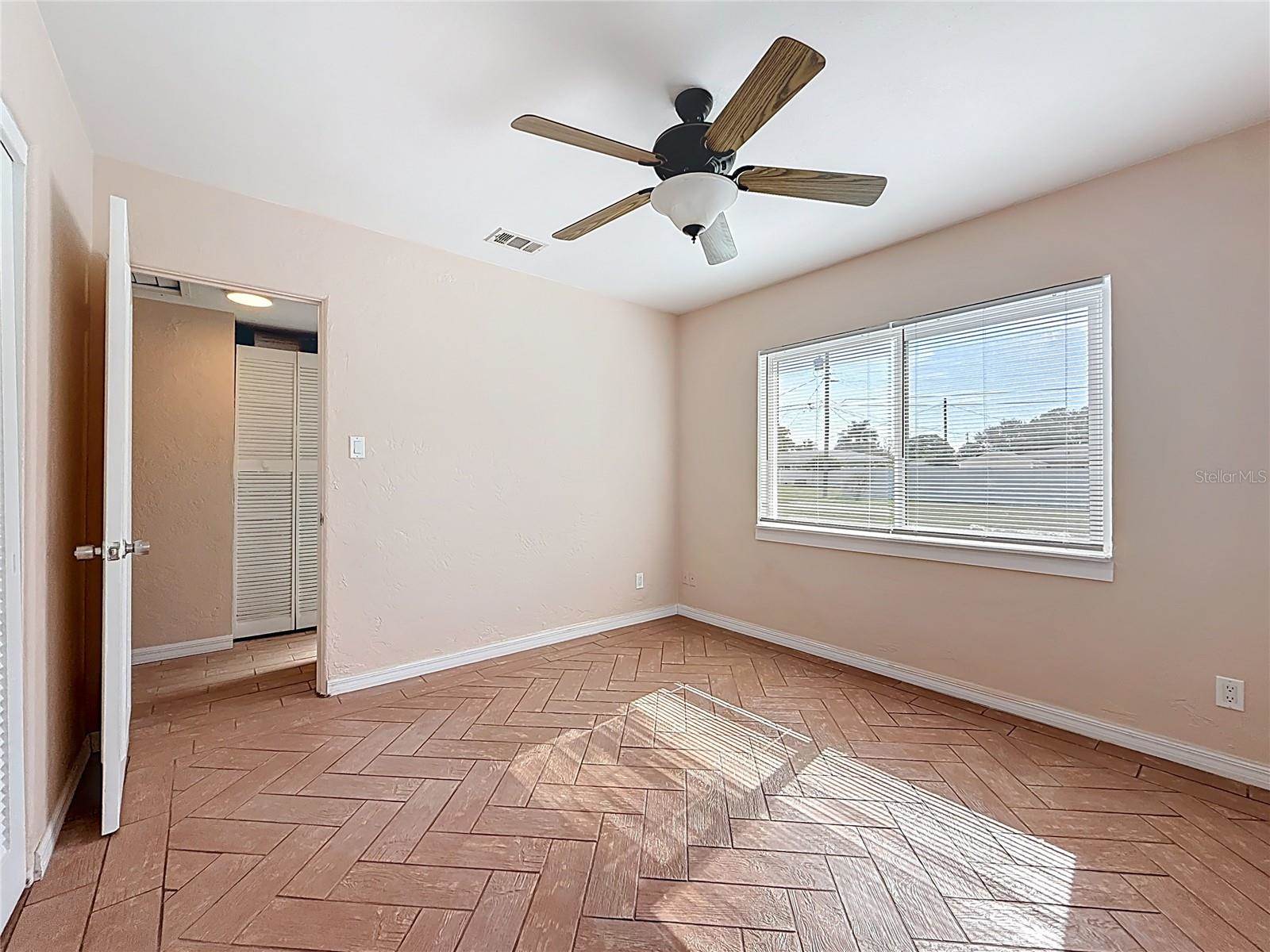 5810 Tangerine Avenue South, Gulfport, FL 33707