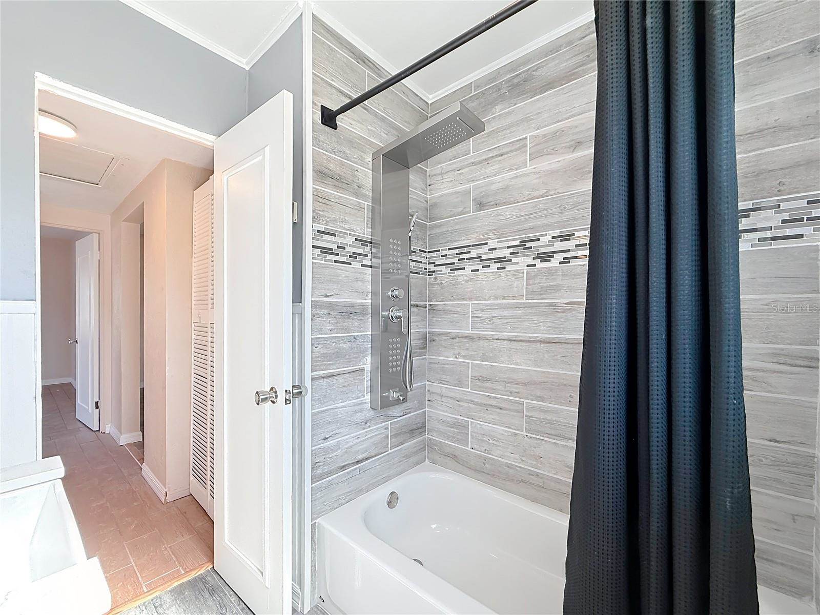 5810 Tangerine Avenue South, Gulfport, FL 33707