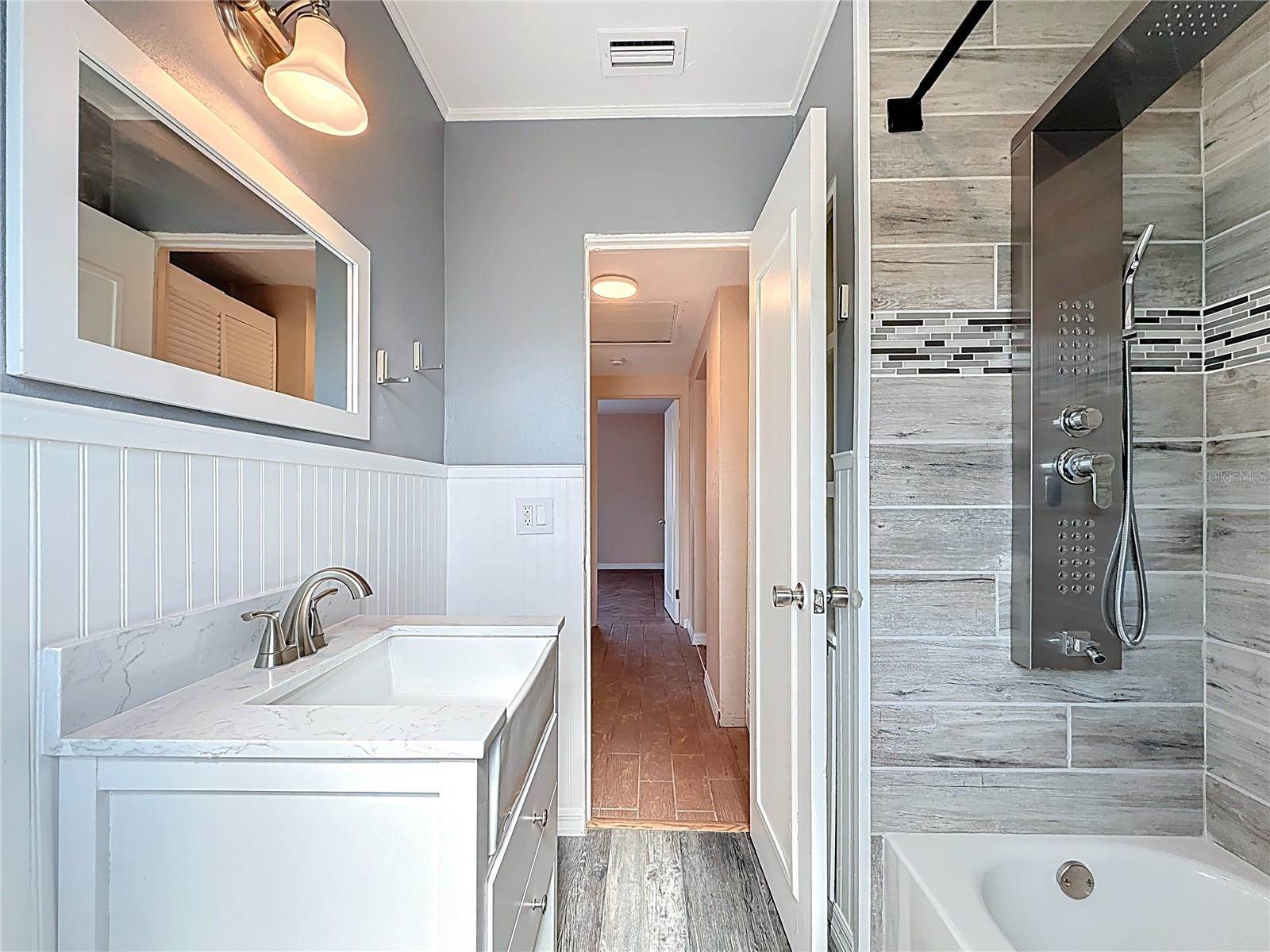 5810 Tangerine Avenue South, Gulfport, FL 33707