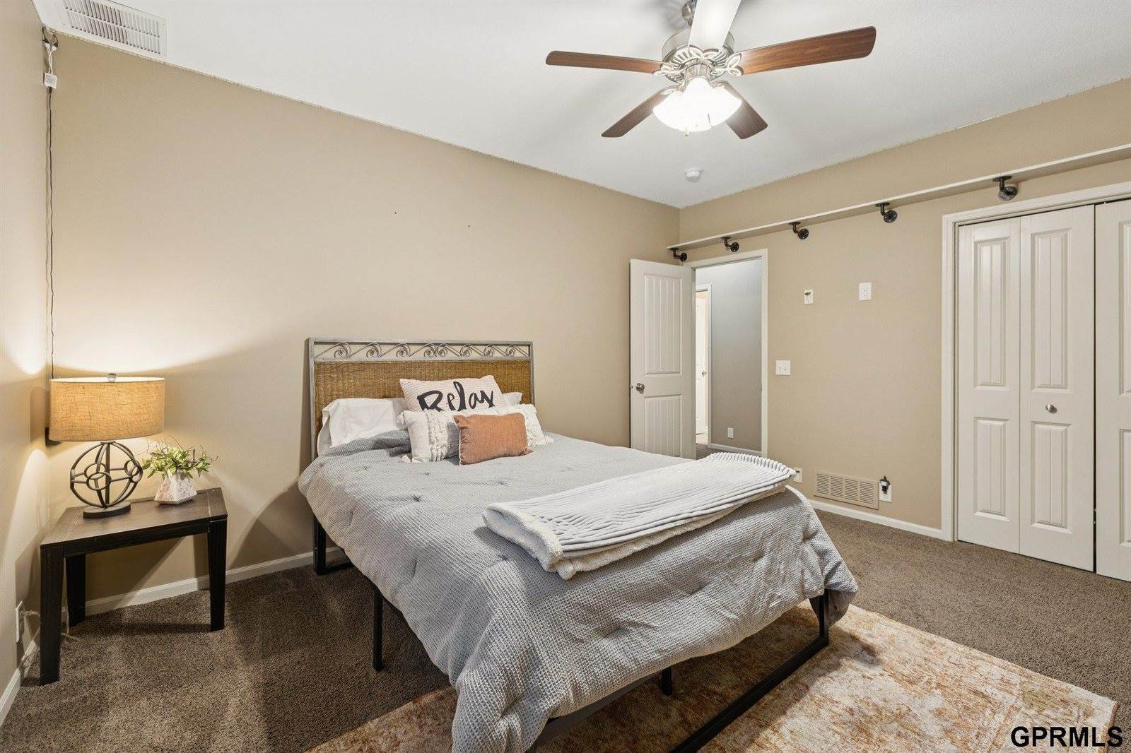 18601 Mason Street, Elkhorn, NE 68022