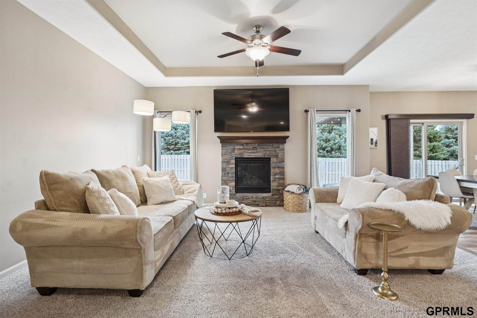 18601 Mason Street, Elkhorn, NE 68022