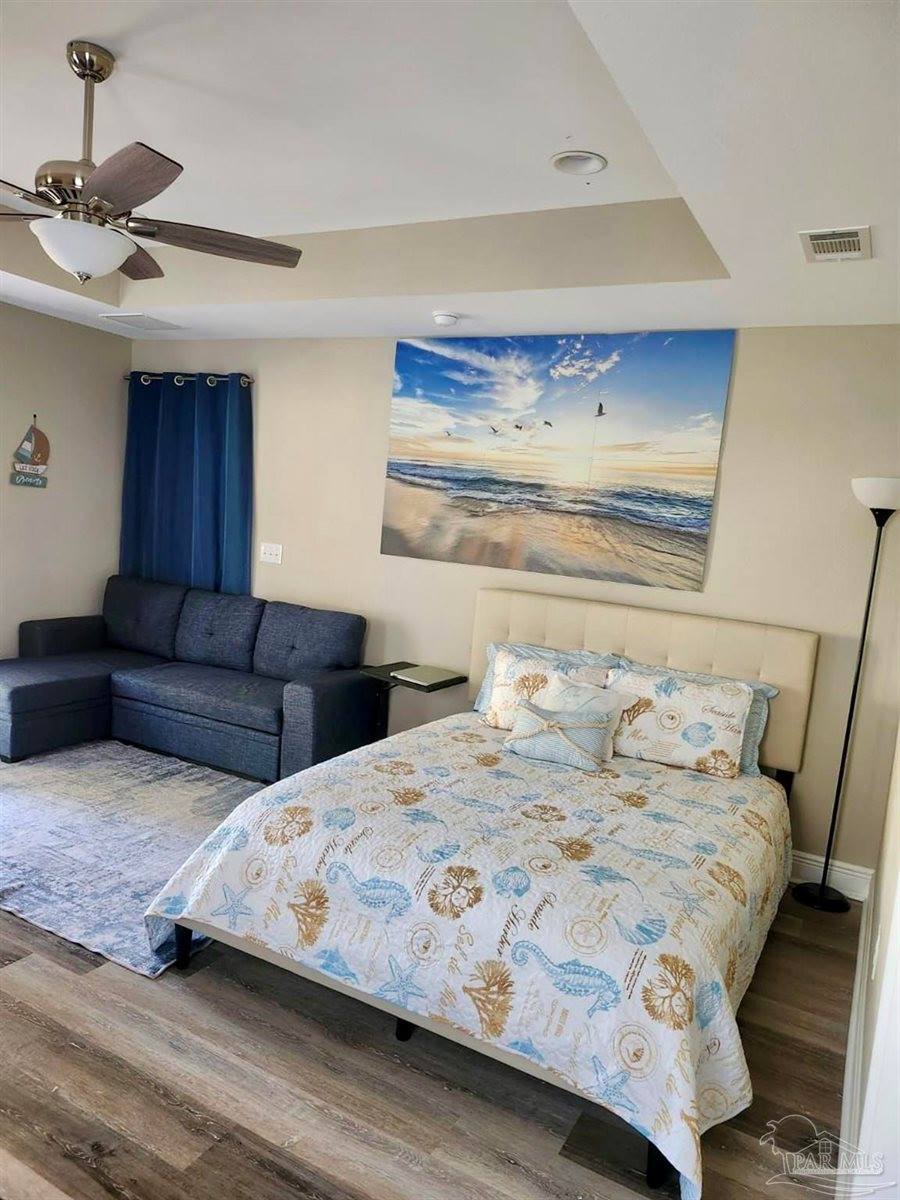 10425 Tanton Rd, Pensacola, FL 32506