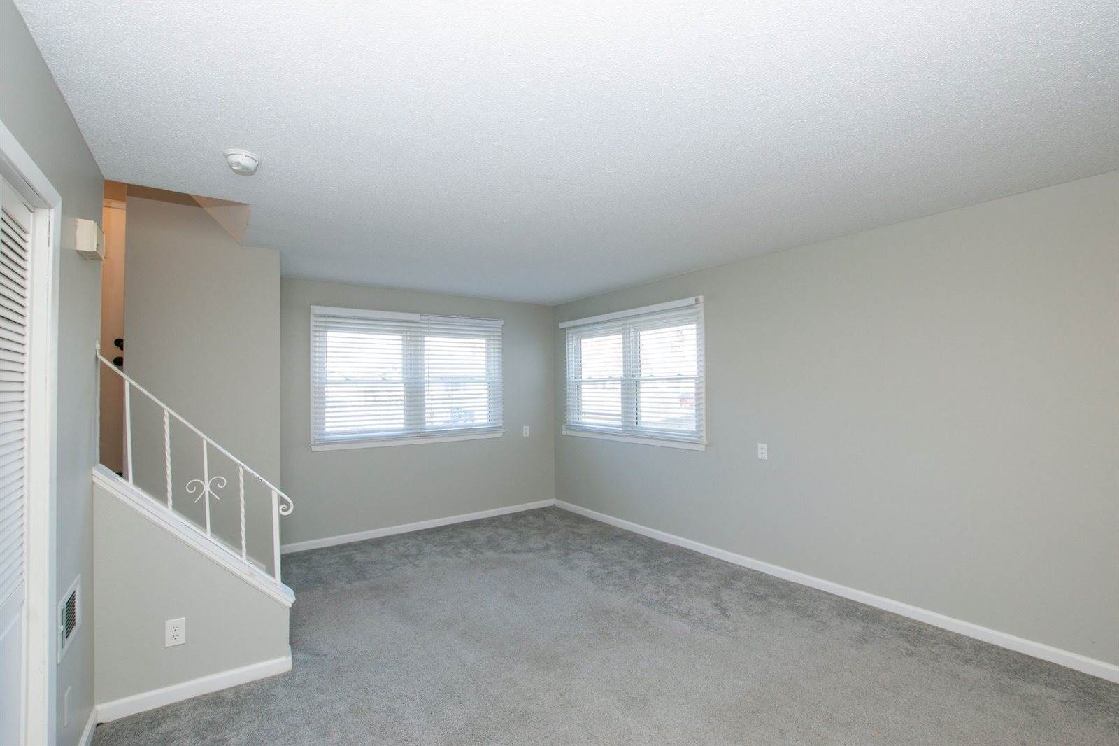 4327/4329 66th Street, Urbandale, IA 50322