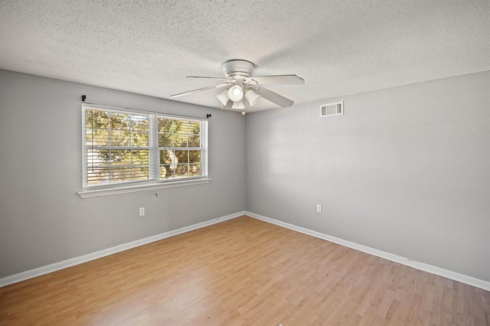 9 Elkwood Court, Shalimar, FL 32579