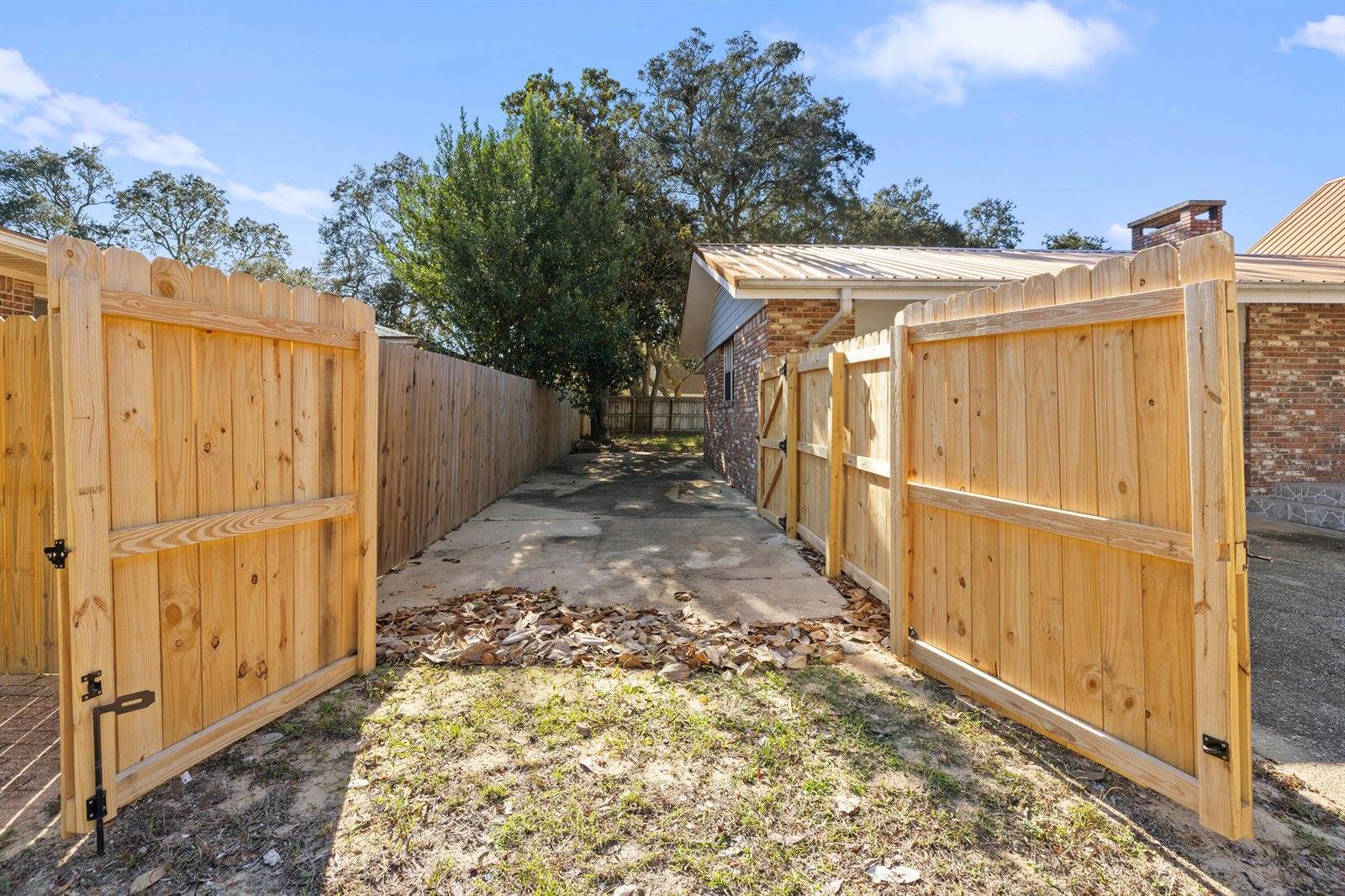 9 Elkwood Court, Shalimar, FL 32579