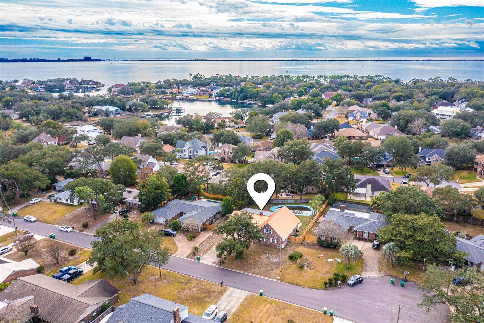 9 Elkwood Court, Shalimar, FL 32579