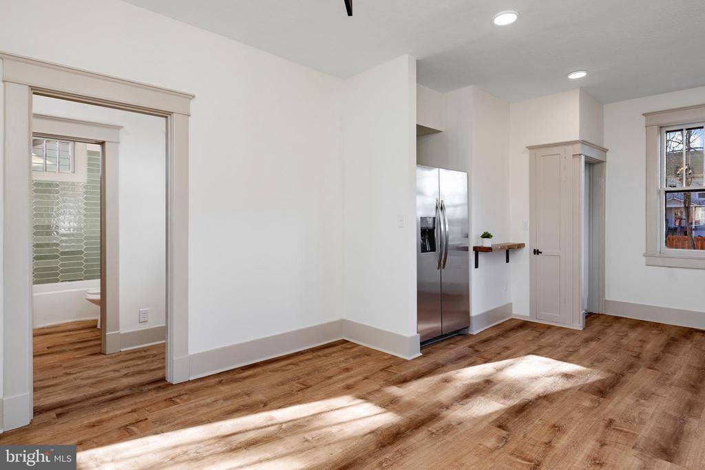 672 Sherwood Avenue, Waynesboro, VA 22980