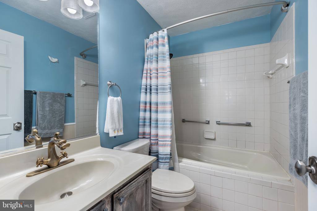 201 Washington Street, Locust Grove, VA 22508