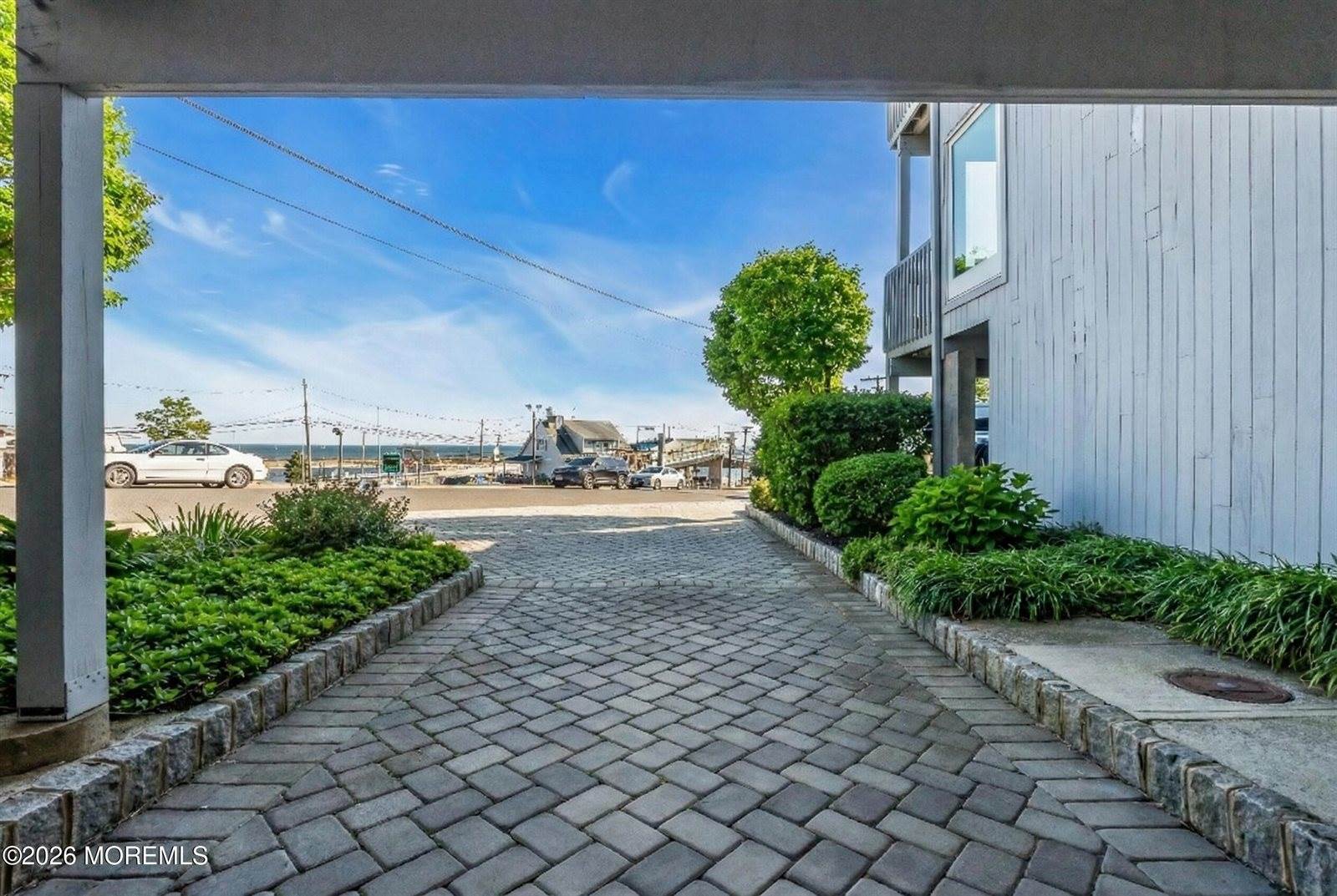 23 East Manor Sq Square, Highlands, NJ 07732