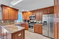 23 East Manor Sq Square, Highlands, NJ 07732