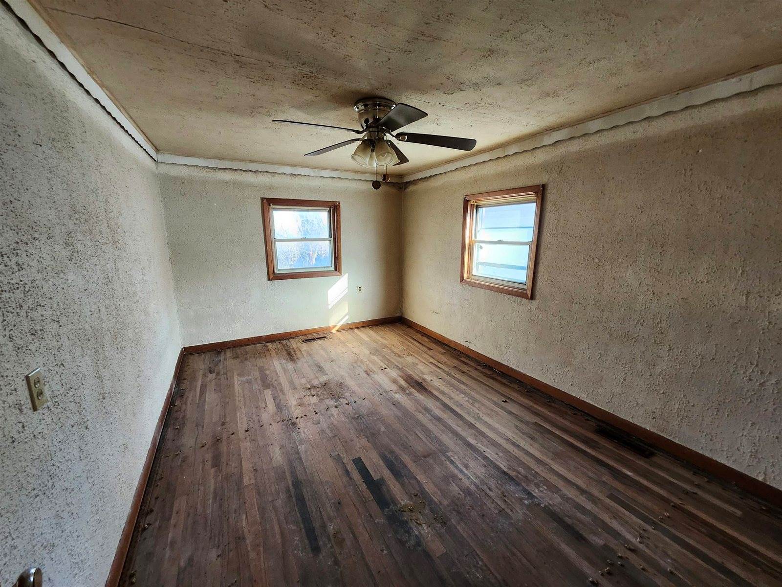 620 East 2nd St, Douglass, KS 67039