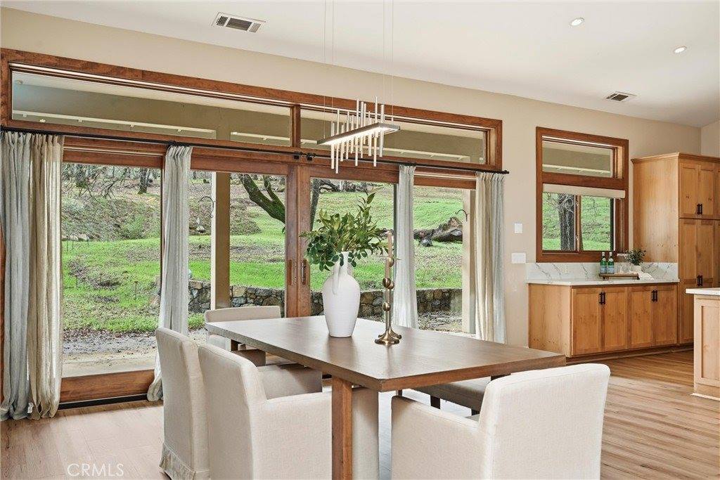 17205 Black Oak Hill, Middletown, CA 95461