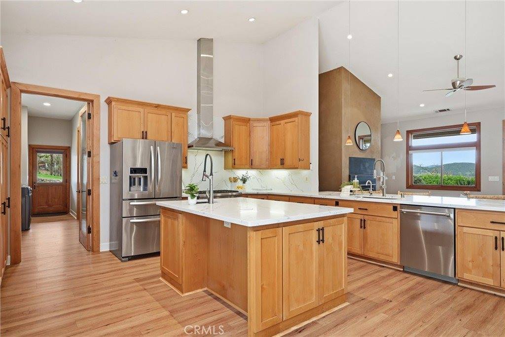 17205 Black Oak Hill, Middletown, CA 95461