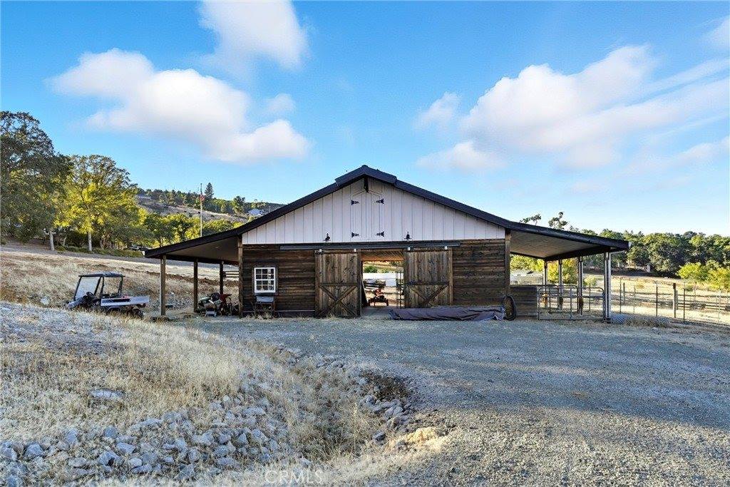 17205 Black Oak Hill, Middletown, CA 95461