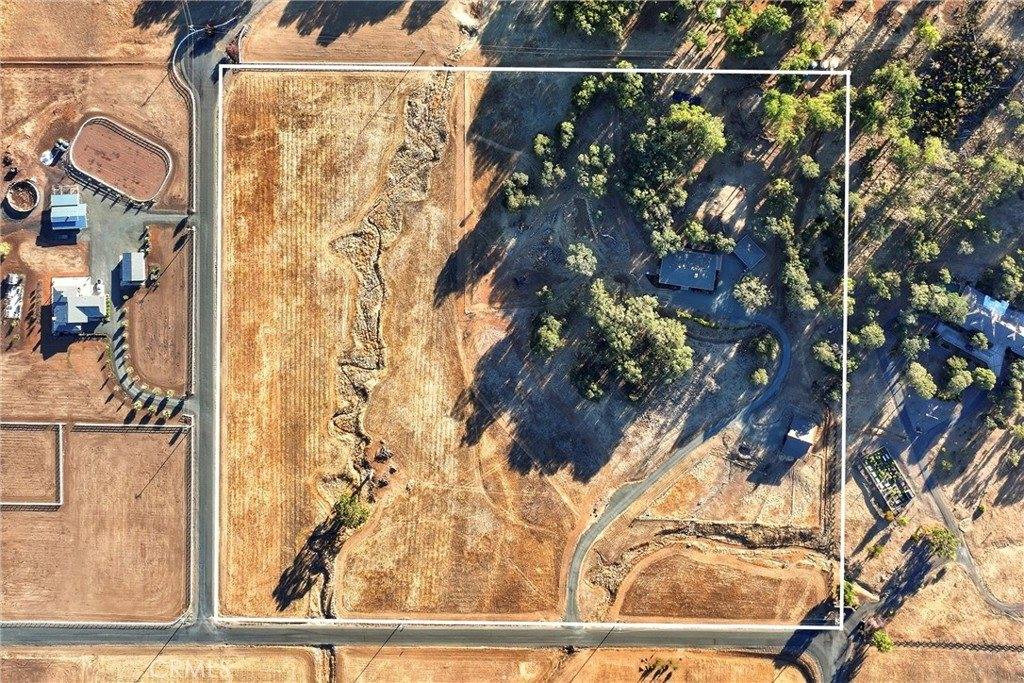 17205 Black Oak Hill, Middletown, CA 95461