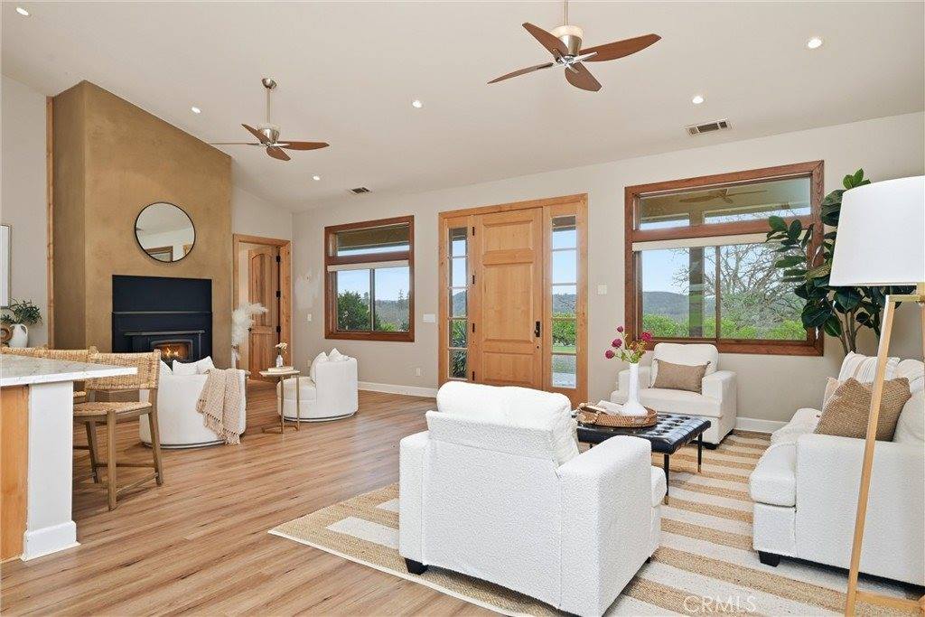 17205 Black Oak Hill, Middletown, CA 95461