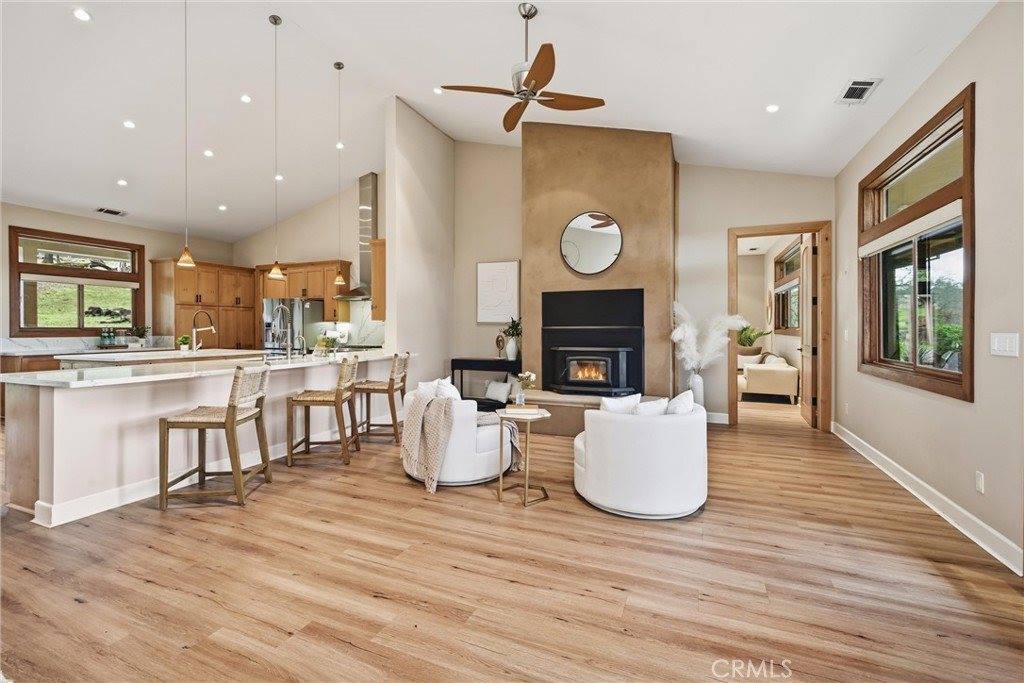 17205 Black Oak Hill, Middletown, CA 95461