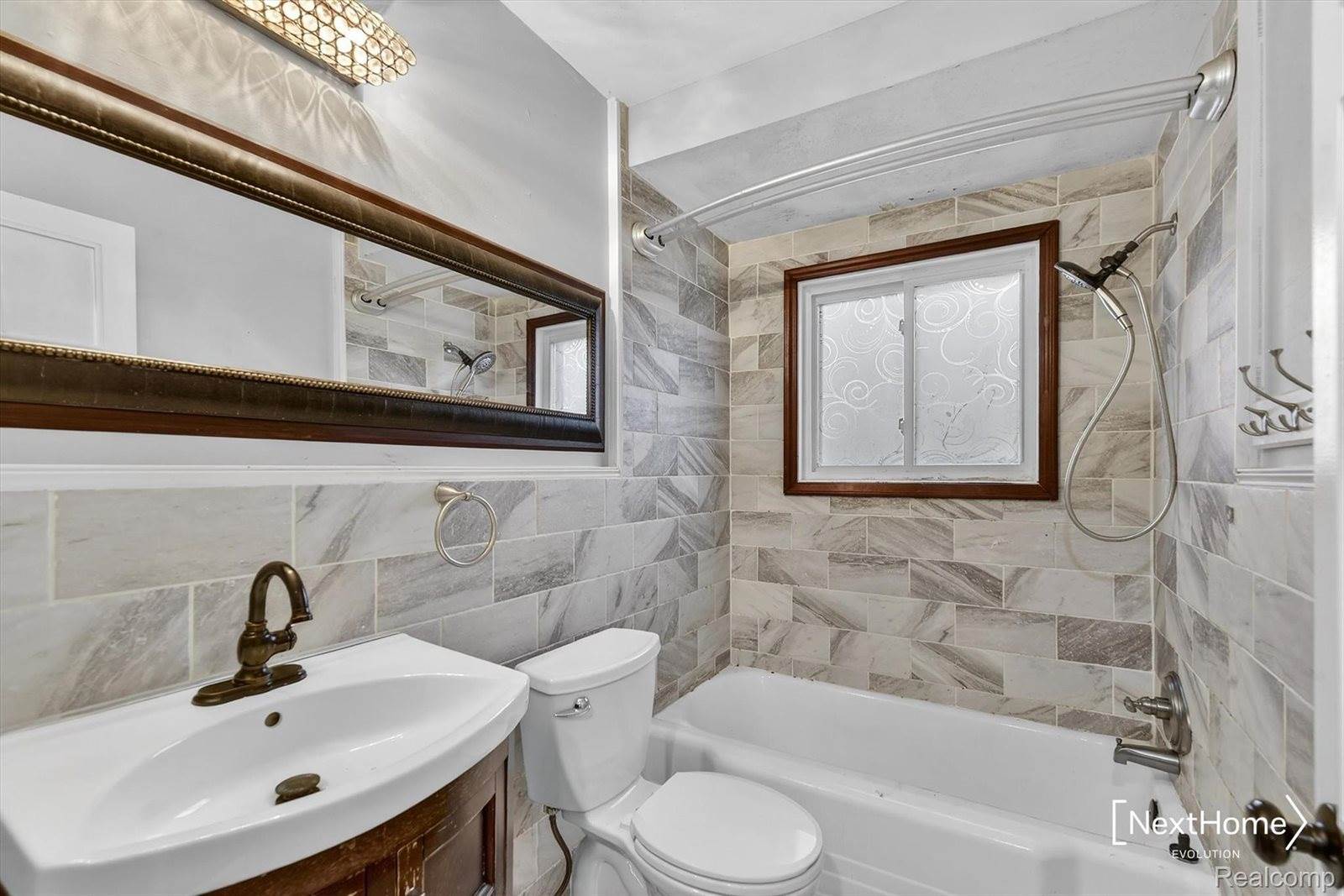 32216 Balmoral Street, GardenCityCity_Wayne, MI 48135