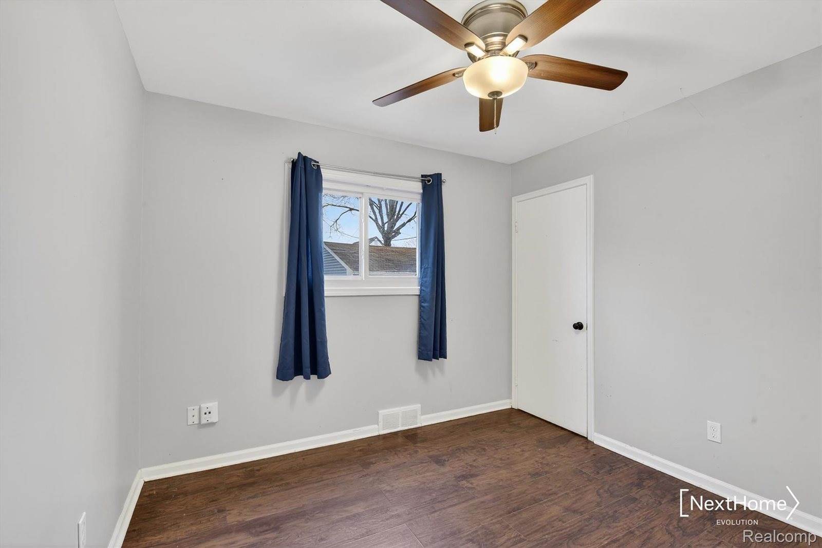 32216 Balmoral Street, GardenCityCity_Wayne, MI 48135