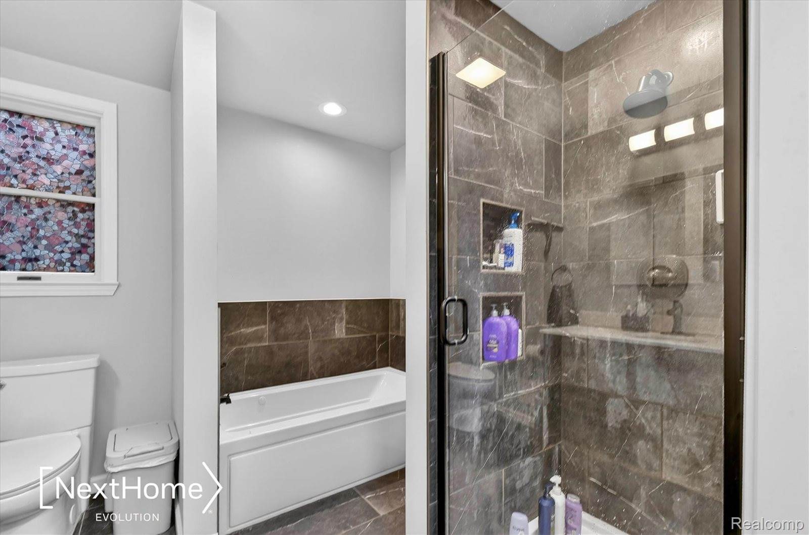 645 Riverbank Street, WyandotteCity_Wayne, MI 48192