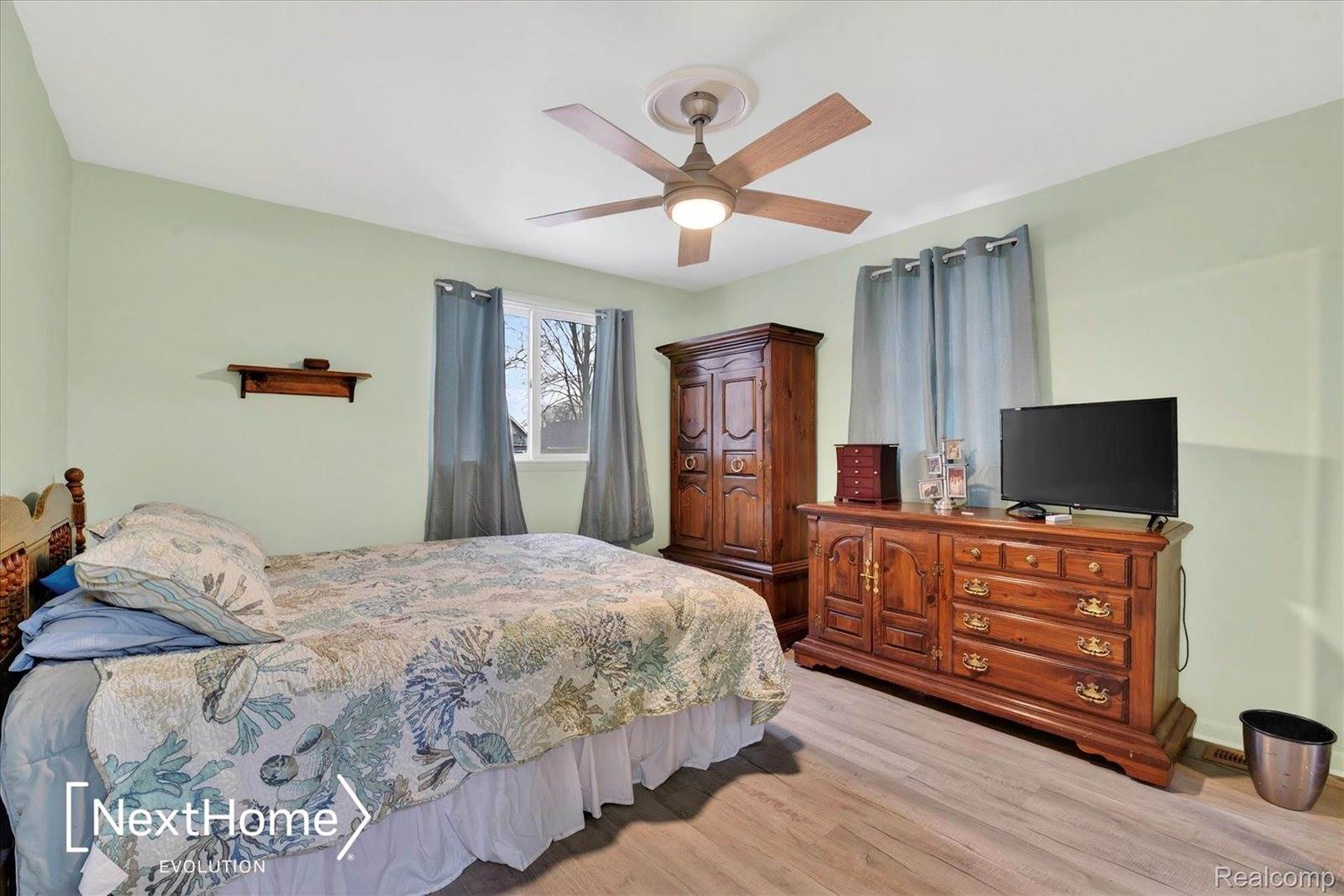 645 Riverbank Street, WyandotteCity_Wayne, MI 48192