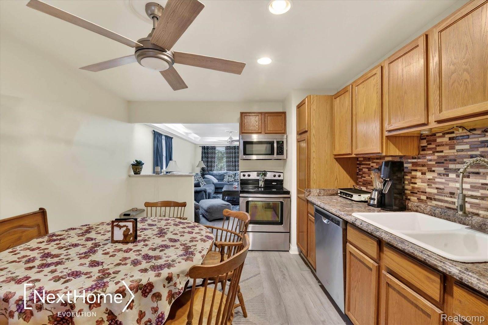 645 Riverbank Street, WyandotteCity_Wayne, MI 48192