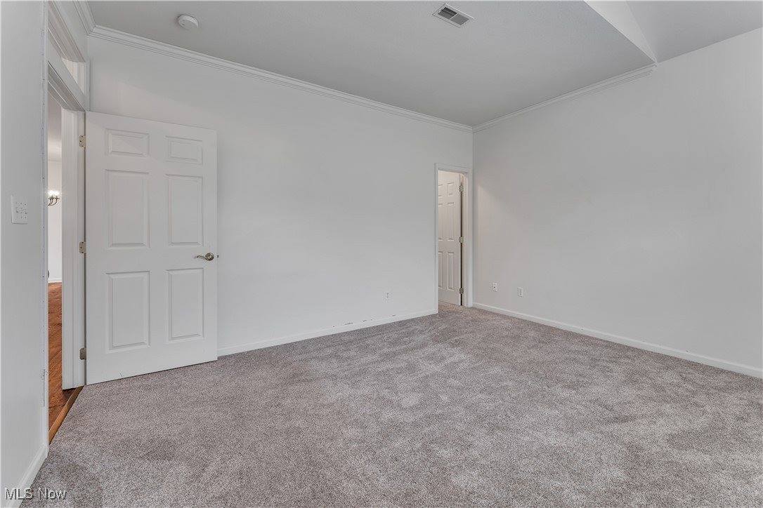 24 Hunters Woods Boulevard, Canfield, OH 44406