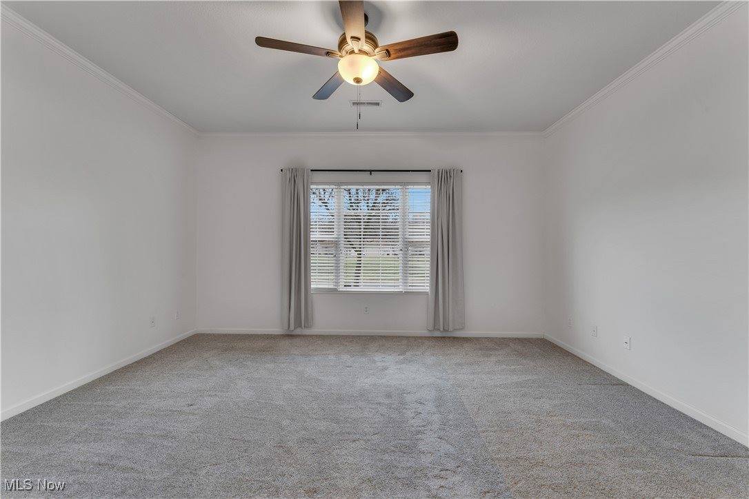 24 Hunters Woods Boulevard, Canfield, OH 44406