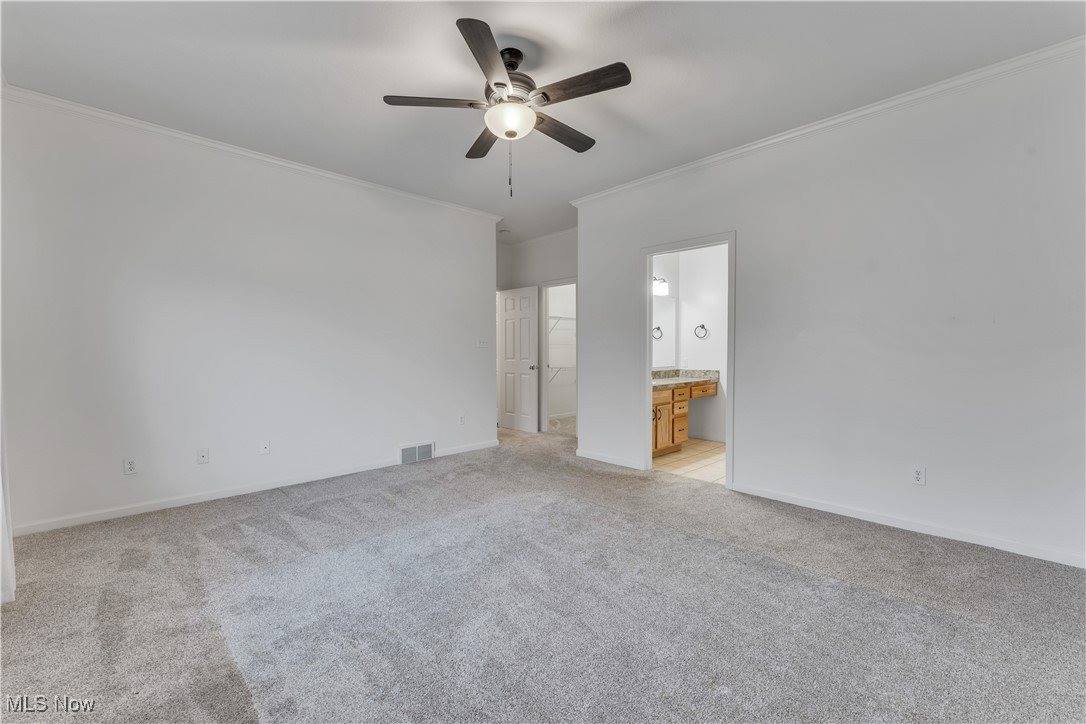 24 Hunters Woods Boulevard, Canfield, OH 44406