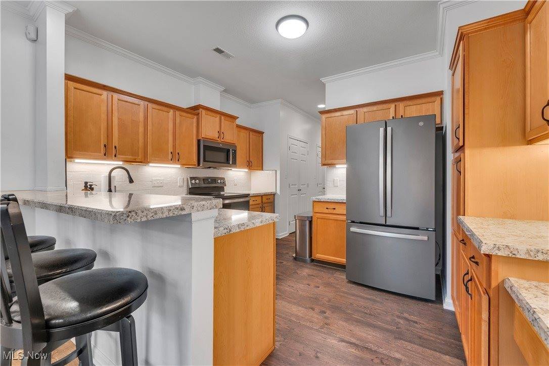 24 Hunters Woods Boulevard, Canfield, OH 44406