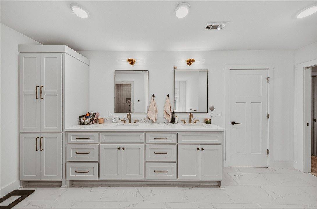 11 Kirkliston Lane, Bella Vista, AR 72715
