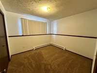 1811 6th St SE, Minot, ND 58701